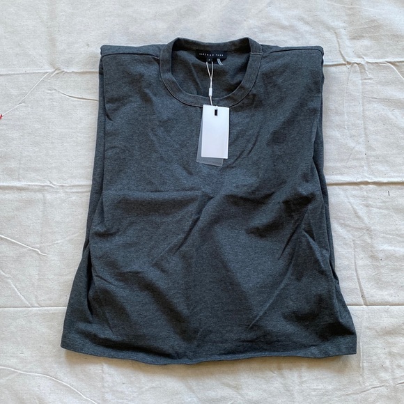 Endless Rose padded shoulder Tee - Picture 2 of 3